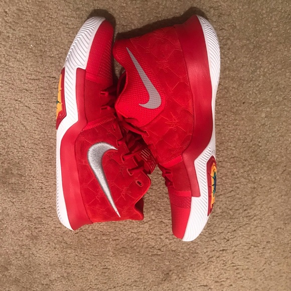 Nike Kyrie 3 852395-601 University Red - Picture 7 of 7